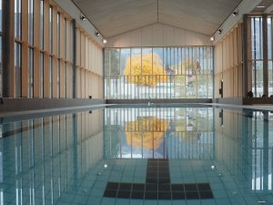 Sportbecken mit Wasser, Erstbefüllung