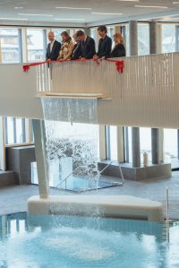 Der Wasserfall startet