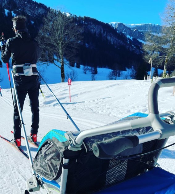 Chariot Ski Set Mit Kindern auf die Loipe Oberstdorf