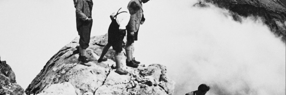 Auf dem Gipfel der Trettach 1920 Original