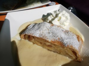 Apfelstrudel