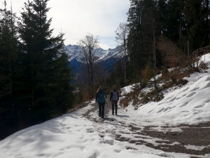 Winterwanderung zur Hochleite Ausblick ins Stillachtal