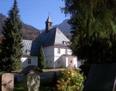 Aussegnungshalle auf dem Waldfriedhof