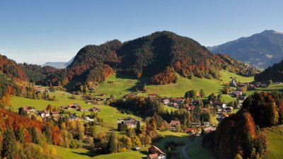 Tiefenbach im Herbst