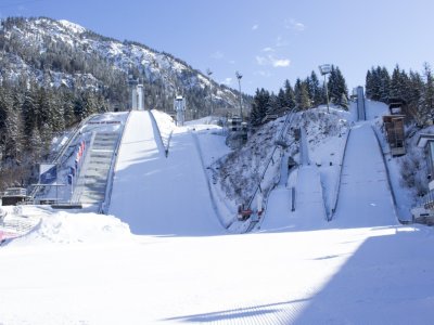 Die Skisprung Arena im Winter