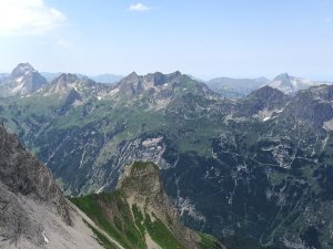 Blick zum Mindelheimer Klettersteig