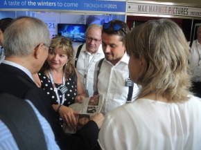 Das FIS Council besucht den Oberstdorfer Präsentationsstand