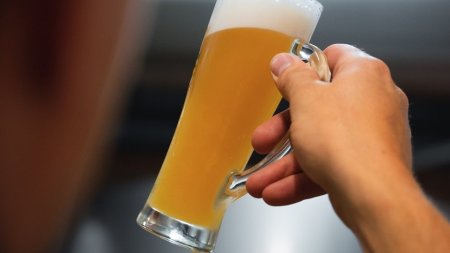 Bier in Hand