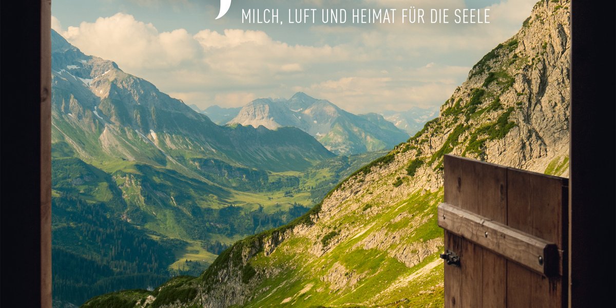 Oberstdorf im Allgäu: Hoch oben auf dem Berg, weit hinten im Tal ziehen Herden von Weide zu Weide. Die Hirten und Sennenfamilien haben eines gemeinsam: Für keinen Luxus dieser Welt würden sie ihre Sommerzeit auf der Alpe eintauschen. Sie leben in und mit der Natur, den Tieren, an der frischen Luft, mitten im Wettergeschehen und nah an der Sonne. Alle arbeiten hart, oft bis an die Grenze ihrer körperlichen Kräfte.
Nirgendwo anders empfinden die Bergmenschen eine solche Zufriedenheit, ein solches Glück, wie auf ihrer Alpe – dort wo die Seele auftankt.