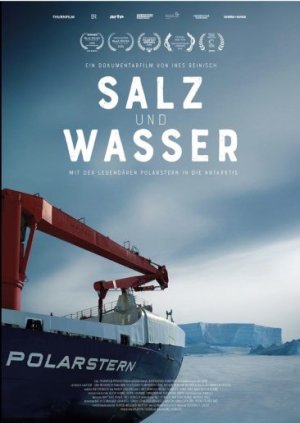 Salz-und-Wasser-Mit-der-legendaeren-Polarstern-in-die-Antarktis-rq79rkpr1w3aa6svsbefe0cfjwtpjfd884fkxke5ki Auf einer Expedition in die Antarktis begleitete Regisseurin Ines Reinisch die Besatzung des deutschen Forschungsschiffes Polarstern, die seit Anfang der 80er Jahre in Betrieb ist und inzwischen schon auf über 100 Fahrten in den Polarregionen unterwegs war. Das Ergebnis ist der Dokumentarfilm „Salz und Wasser“, der bisweilen von einer fast kindlichen Neugier geprägt ist, aber auch handfeste Fakten über den Klimawandel liefert.
