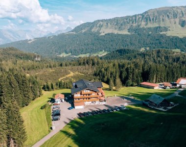 Vogelperspektive-hoernlepass-urlaub-kleinwalsertal