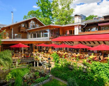 Gartenterrasse und Wintergarten