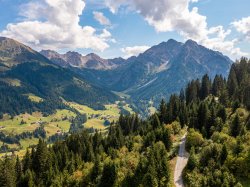 Wanderweg Richtung Sonnaalp