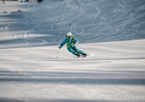 Sportliches Skifahren