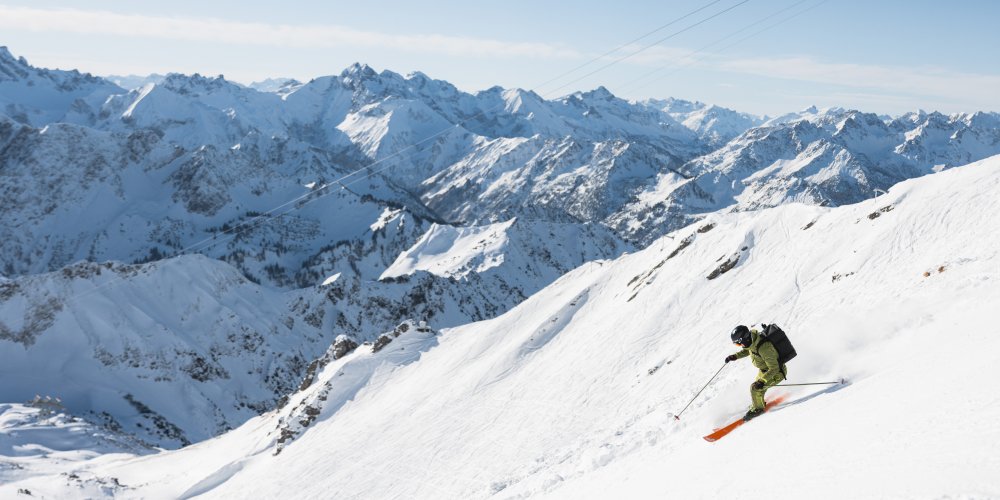 Skifahren am Gipfelhang