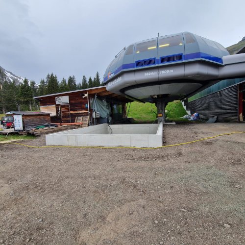 die neue Wanne für den Förderband am Einstieg Möserbahn Talstation