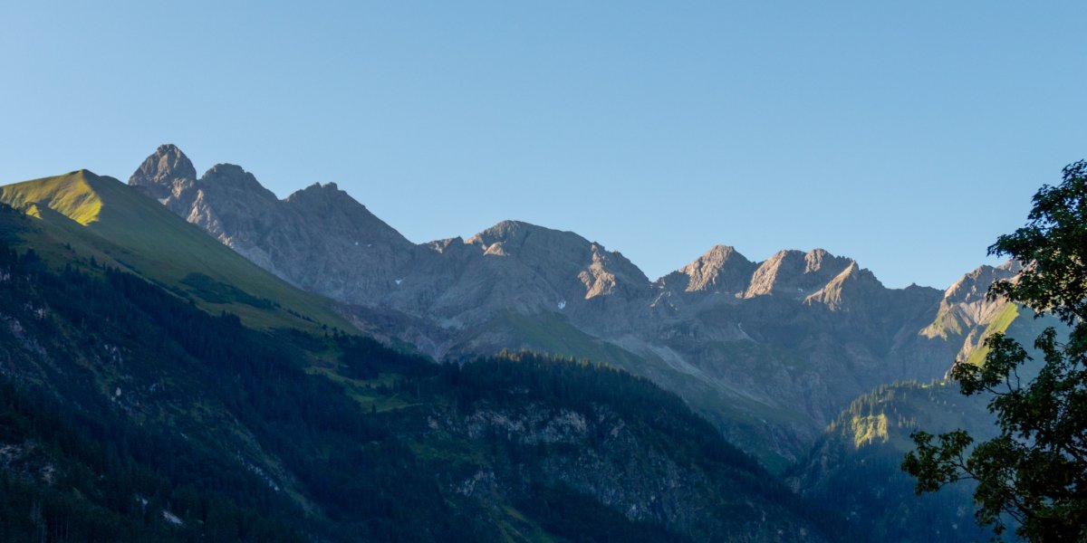 morgendliches Panorama am Fellhorn
