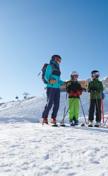 Kurze Lagebesprechung, bevor die Abfahrt beginnt
