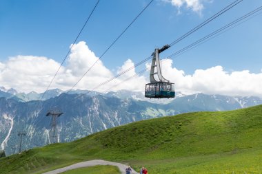 Die Fellhornbahn bringt Sie ins 2-Länder-Wandergebiet