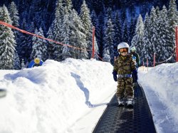 Förderband in Burmis Winterwelt