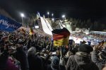 Volles Stadion beim Auftakt der Vierschanzentournee