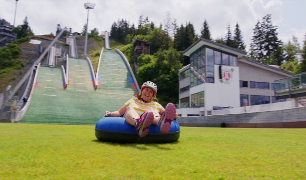 Tubing im Sommer von den Kleinschanzen