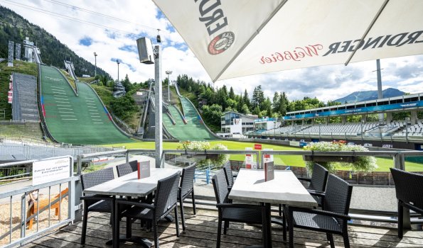 Ausblick von der Terrasse der Erdinger Sportalp