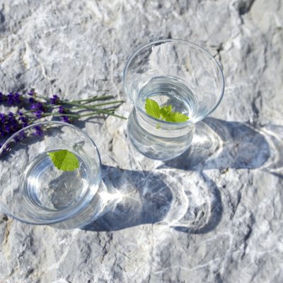Mineralwasser mit Kräuter Mineralwasser mit Kräuter