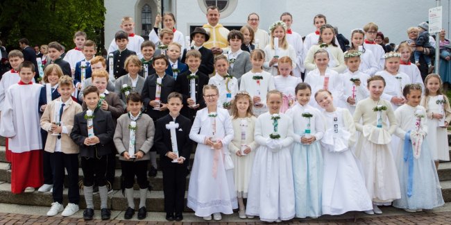 Oberstdorf Erstkommunion 2025 - 27.04.2025 Gruppenfoto
