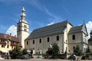 Megeve - Pfarrkirche Johannes der Täufer Außenansicht
