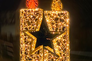 Zwei-Kerzen---ein-Stern by Christiane Raabe pfarrbriefservice