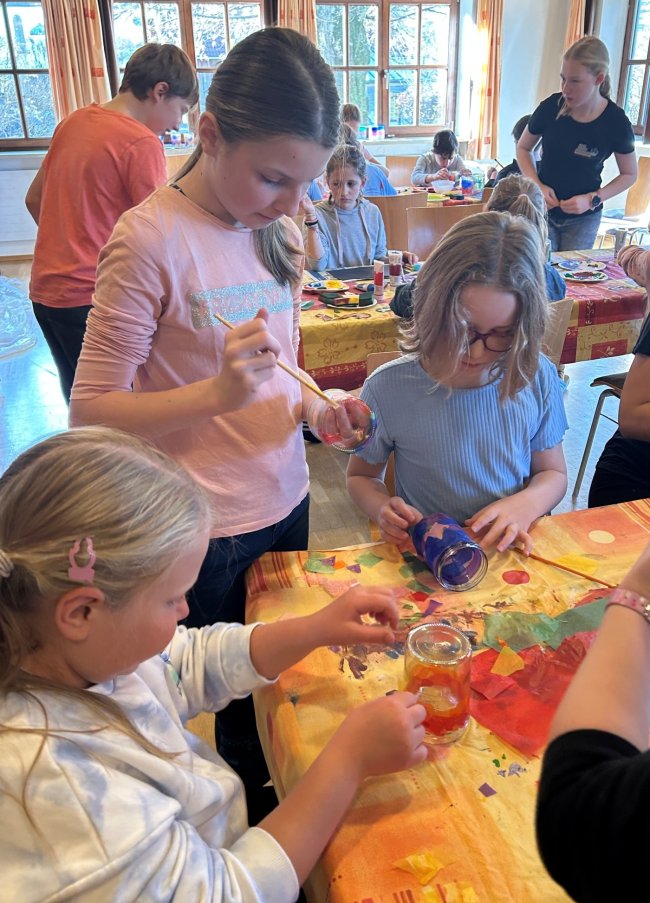 PG Oberstdorf - Ministrantenwochenende Pfronten November 2025 Bastelaktion-1