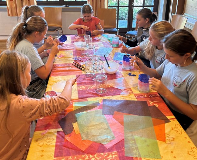 PG Oberstdorf - Ministrantenwochenende Pfronten November 2025 Bastelaktion-2