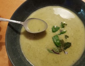 Gründonnerstagssuppe final by heidi endres pfarrbriefservice