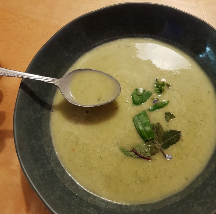 Gründonnerstagssuppe final by heidi endres pfarrbriefservice