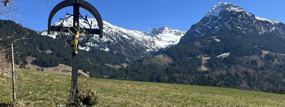 Schöllang März Blick zur Gaisalpe und Rubihorn