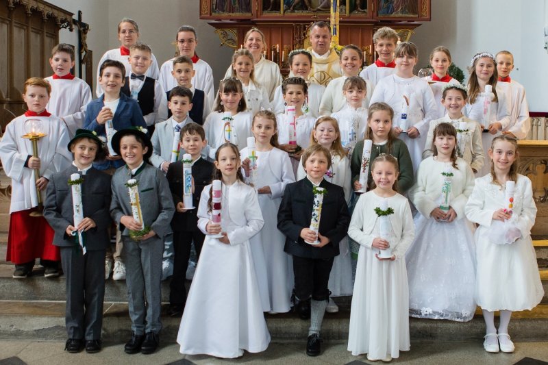 Oberstdorf Erstkommunion 12042026 - Gruppenbild Foto Schnellbach
