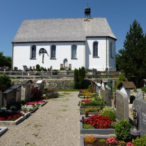 Burgkirche und Burgfriedhof