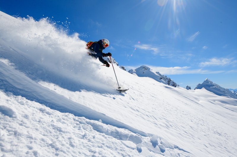 Selkirk Tangiers Heli-Skiing