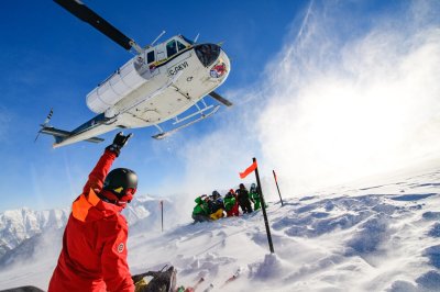 Selkirk Tangiers Heli-Skiing