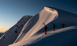 Phantom Heli-Skiing