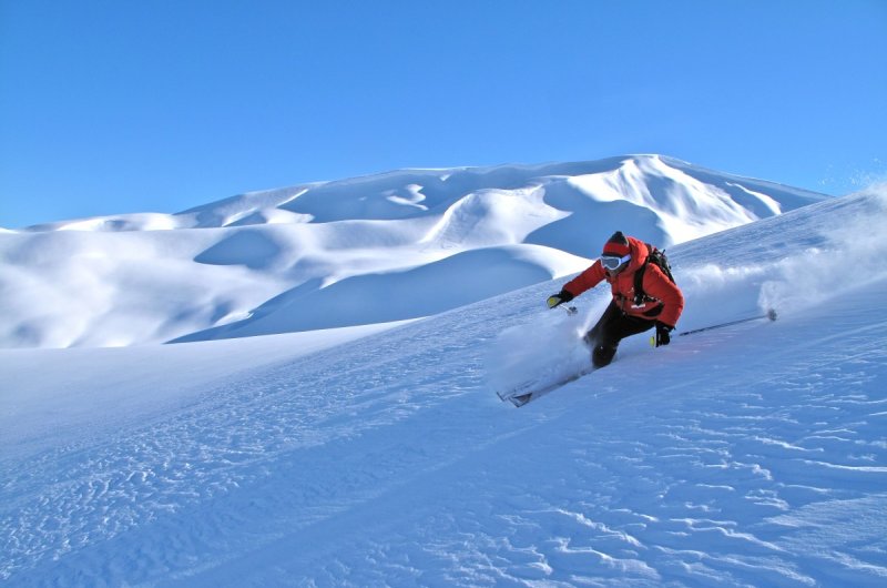 Christian Neureuther beim Heliskiing mit Last Frontier
