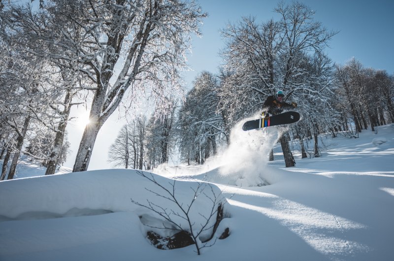 Snowboarder
