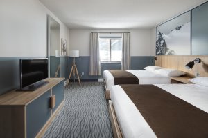 582876-the-approach-glades-room