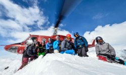 Gruppe bei Tyax Heli-Skiing