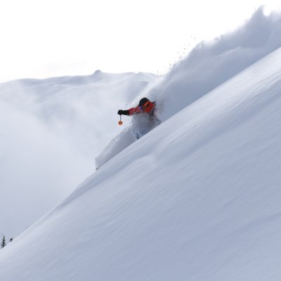 CMH Heli-Skiing