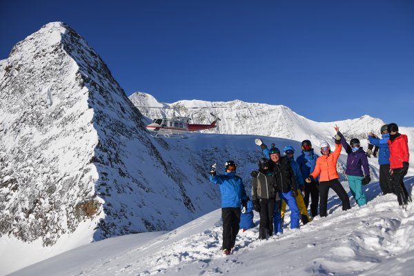 CMH Heli-Skiing