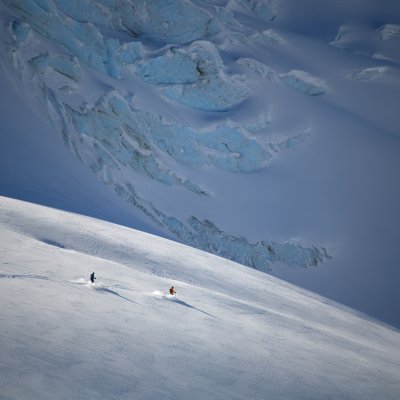 CMH Heli-Skiing
