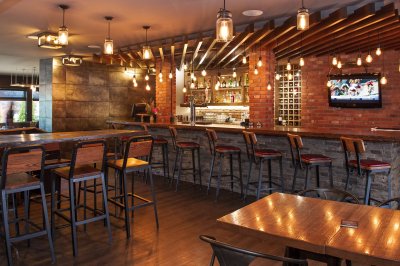 Bar in der Kootenay Lodge