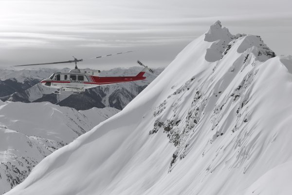 CMH Heli-Skiing
